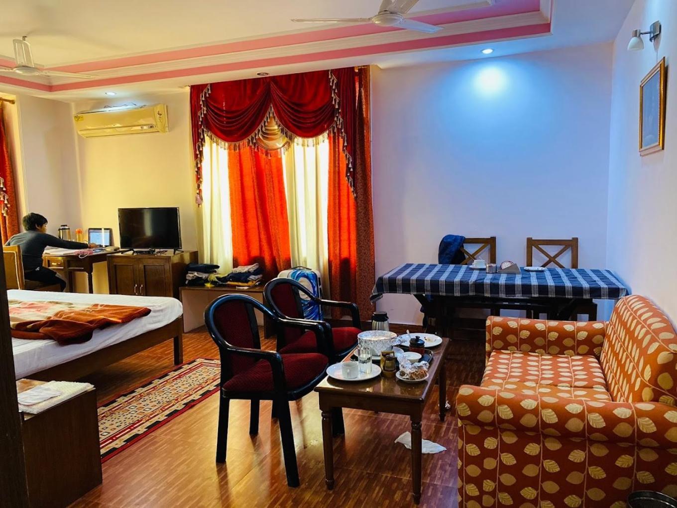 Hotel Surya Plaza Kotdwara Exterior photo